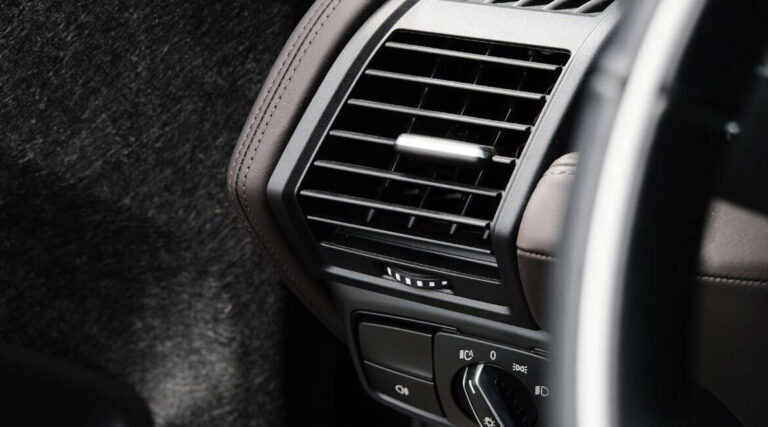 Klimaanlage Auto stinkt